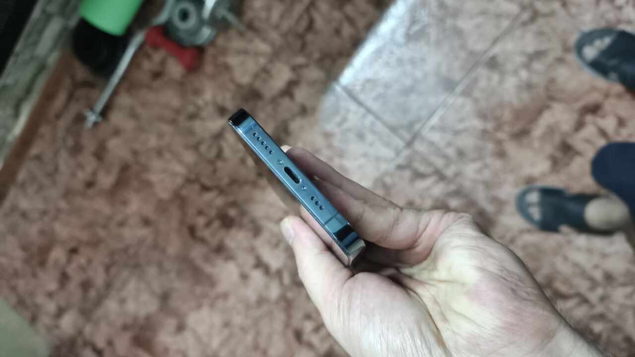 Jeddah, Mobile Phones, SAR 1350,  Iphone 12 Pro 256gb Blue Btry 75%