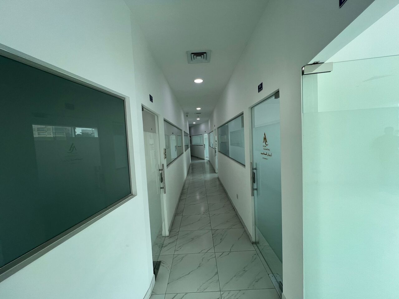 Adliya, Offices, BHD 230,  45 Sq. Meter,  Modern Office Space For Rent In Adliya | Large Balcony