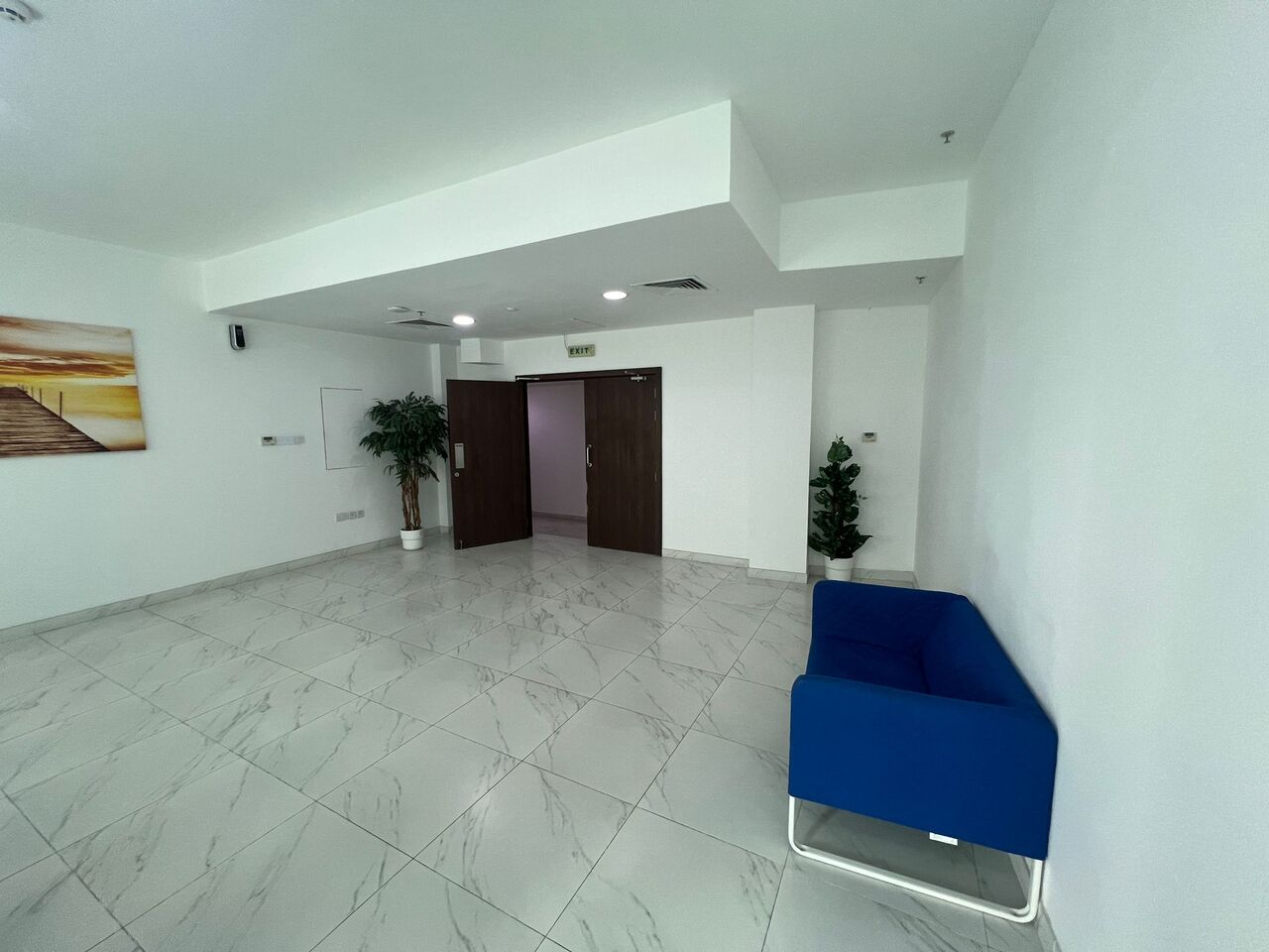 Adliya, Offices, BHD 230,  45 Sq. Meter,  Modern Office Space For Rent In Adliya | Large Balcony