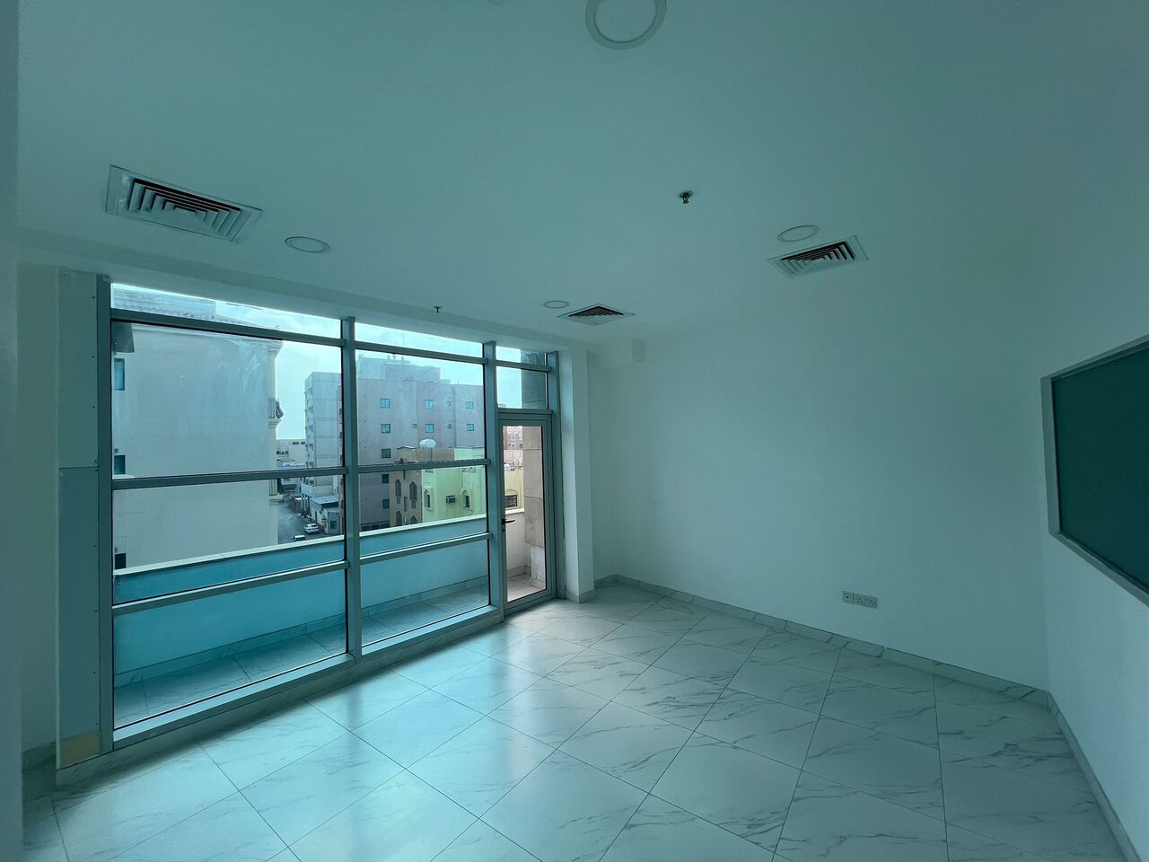 Adliya, Offices, BHD 230,  45 Sq. Meter,  Modern Office Space For Rent In Adliya | Large Balcony