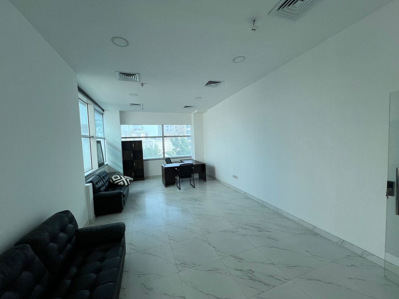 Adliya, Offices, BHD 330,  50 Sq. Meter,  Bright & Furnished Office Space For Rent In Adliya