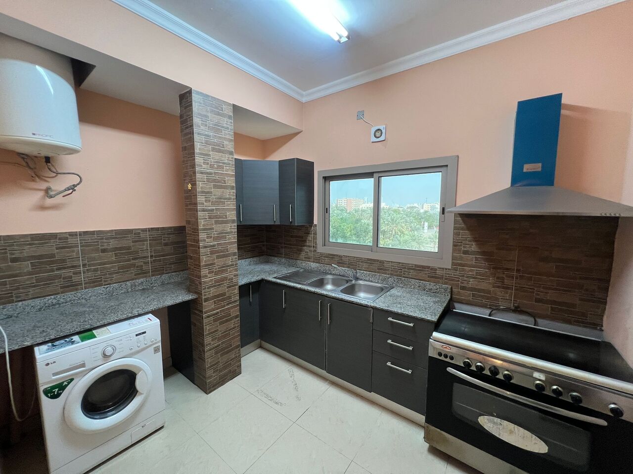 Manama, Apartments, Flats, Houses & Villas, BHD 350/month,  3 BR,  Semi-Furnished  Apartment For Rent In Gufool | Near Water Garden City