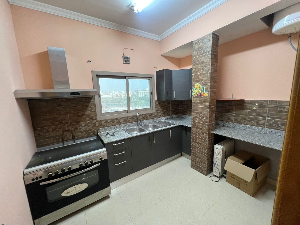 Manama, Apartments, Flats, Houses & Villas, BHD 300/month,  2 BR,  Semi-Furnished  Apartment For Rent In Gufool |