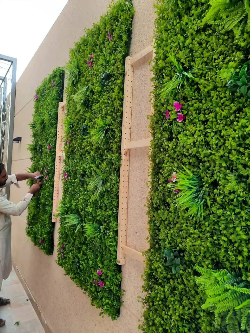Riyadh, Farm & Garden, We Are Good Working For Garden And Timer Setting And 0ther Related Things Of Agriculture