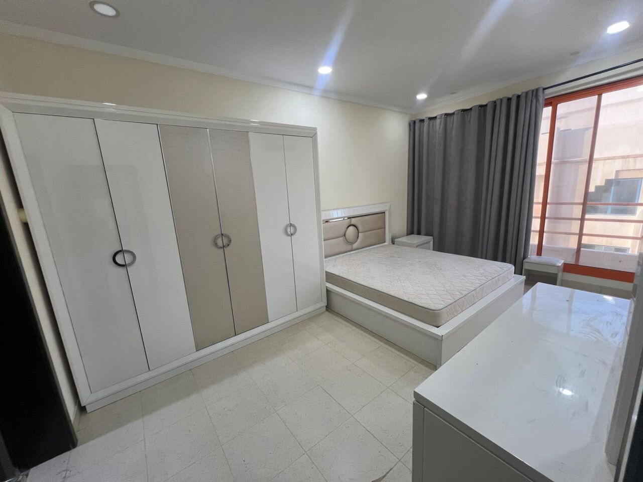 Burhama, Apartments, Flats, Houses & Villas, BHD 400/month,  Furnished,  3 BR,  Apartment For Rent In Burhama | EWA Inclusive