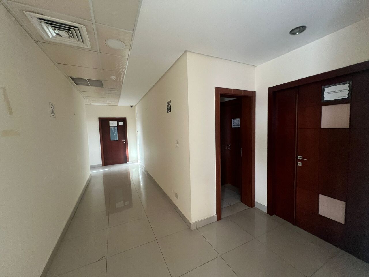 Al Seef, Offices, BHD 600,  110 Sq. Meter,  Bright & Modern Office For Rent In The Heart Of Seef
