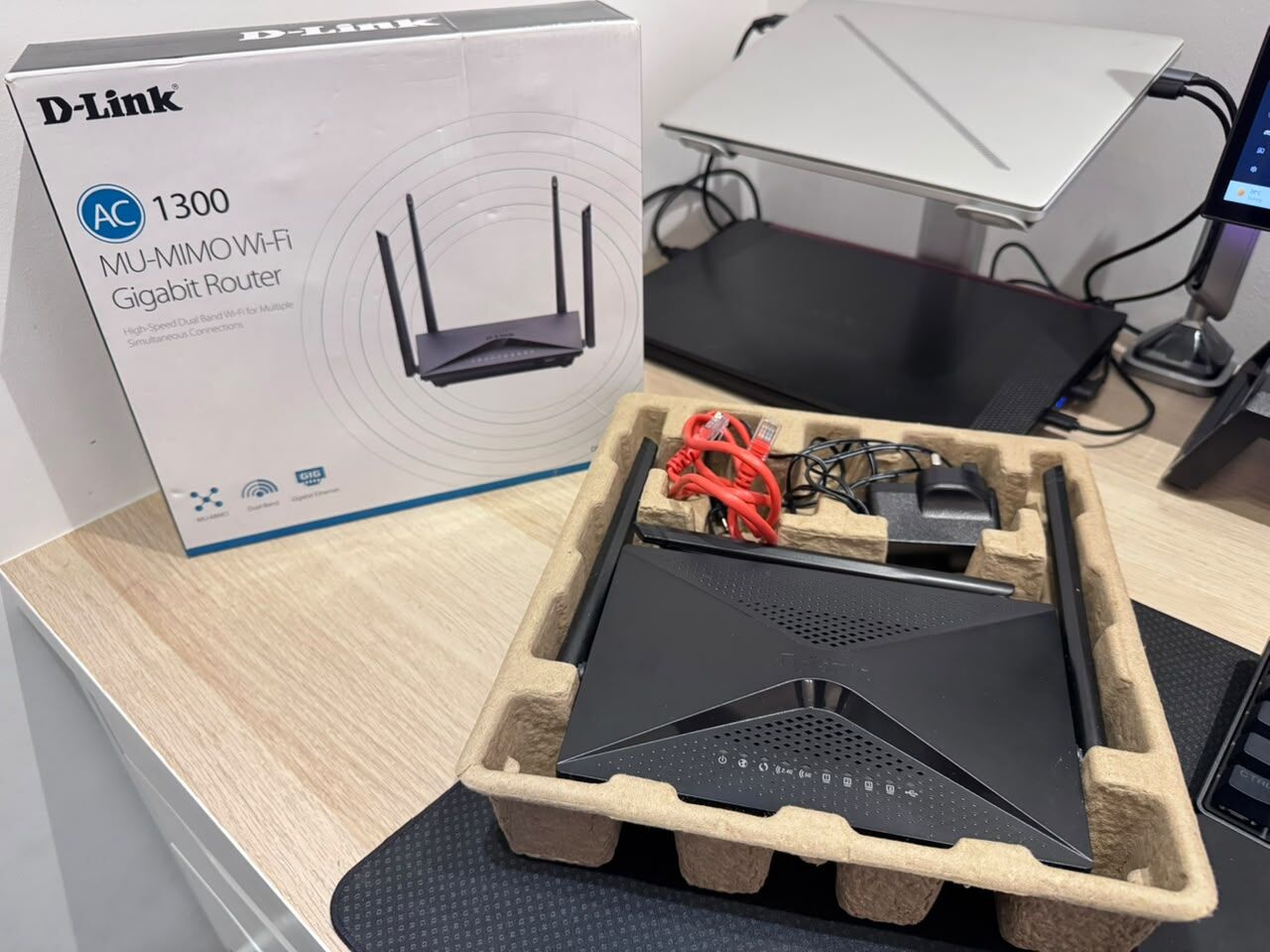 Al Rawabi, Electronics, SAR 70,  D-Link AC1300 MU-MIMO Wi-Fi Gigabit Router (DIR-853) &ndash; Like New!