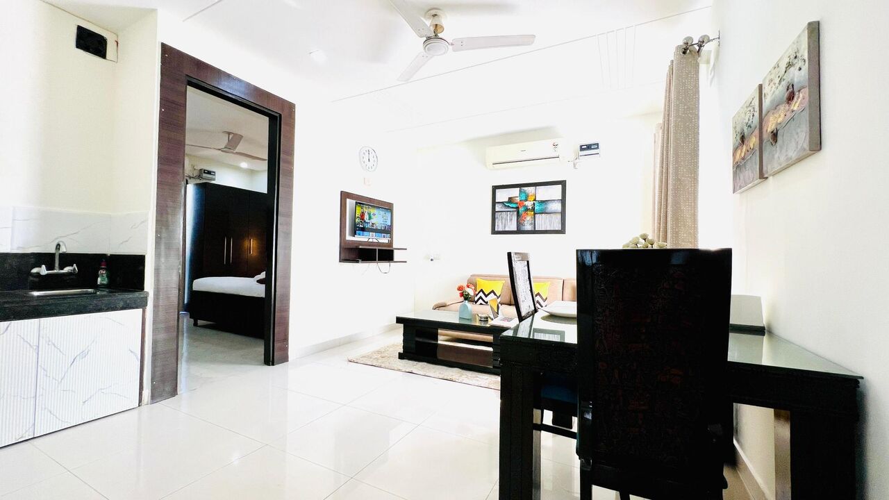 Gurugram, Apartments, Flats, Houses & Villas, INR 4000/day,  Furnished,  1 BR,  550 Sq. Meter,  One Bedroom Apartment