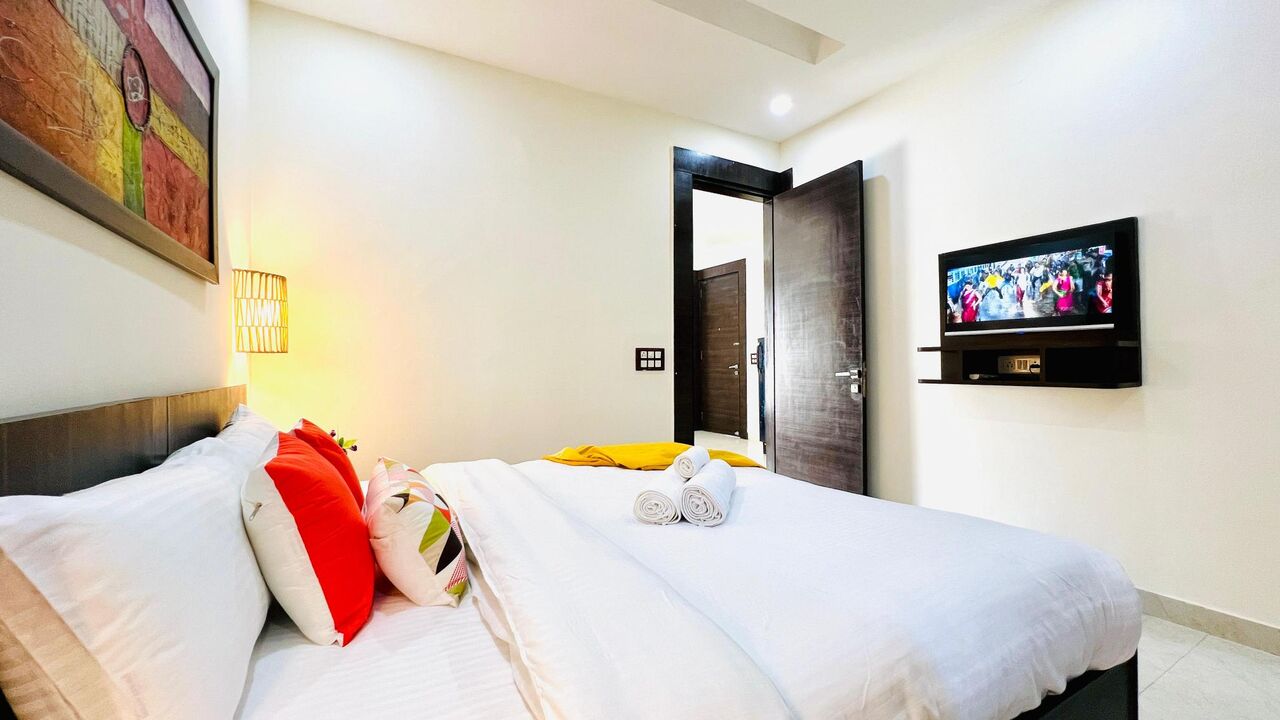 Gurugram, Apartments, Flats, Houses & Villas, INR 4000/day,  Furnished,  1 BR,  550 Sq. Meter,  One Bedroom Apartment
