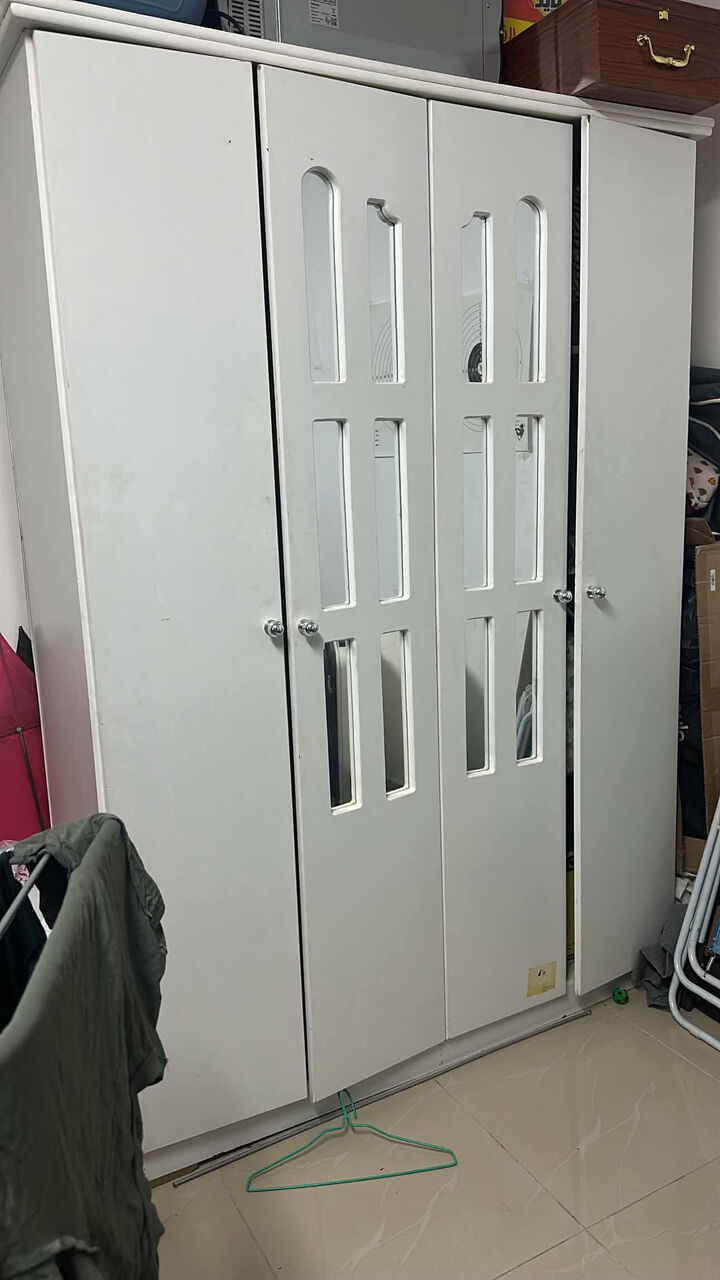 Al Malqa, Furniture, SAR 1000,  Bed Set With Side Tables And Wardrobe