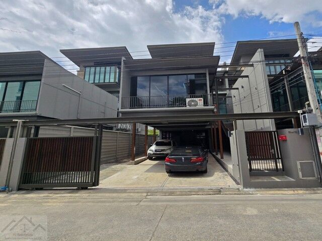 Bangkok, Villas, THB 120000,  67 Sq. Feet,  Luxury Home Office For Rent, 4 Floors, 510 Sq M., The Pentas Ratchada-Rama 9 Project,