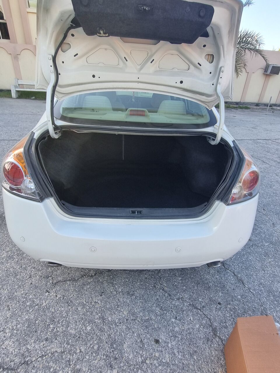 Manama, Vehicles, Cars & Trucks , BHD 1450,  Nissan Altima,  2012,  Automatic,  200000 KM,  For Sale
