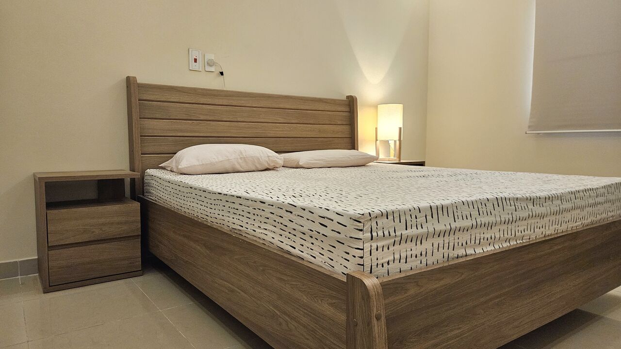 Dammam, Furniture, SAR 1600,  4-Piece King Bedroom Set - 190x200 Cm