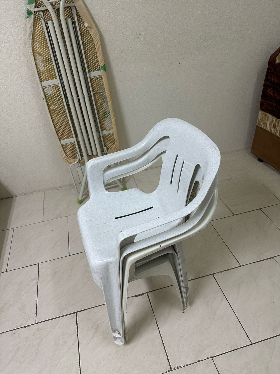 Jubail, Household Items, SAR 100,  Daining Table With Chairs