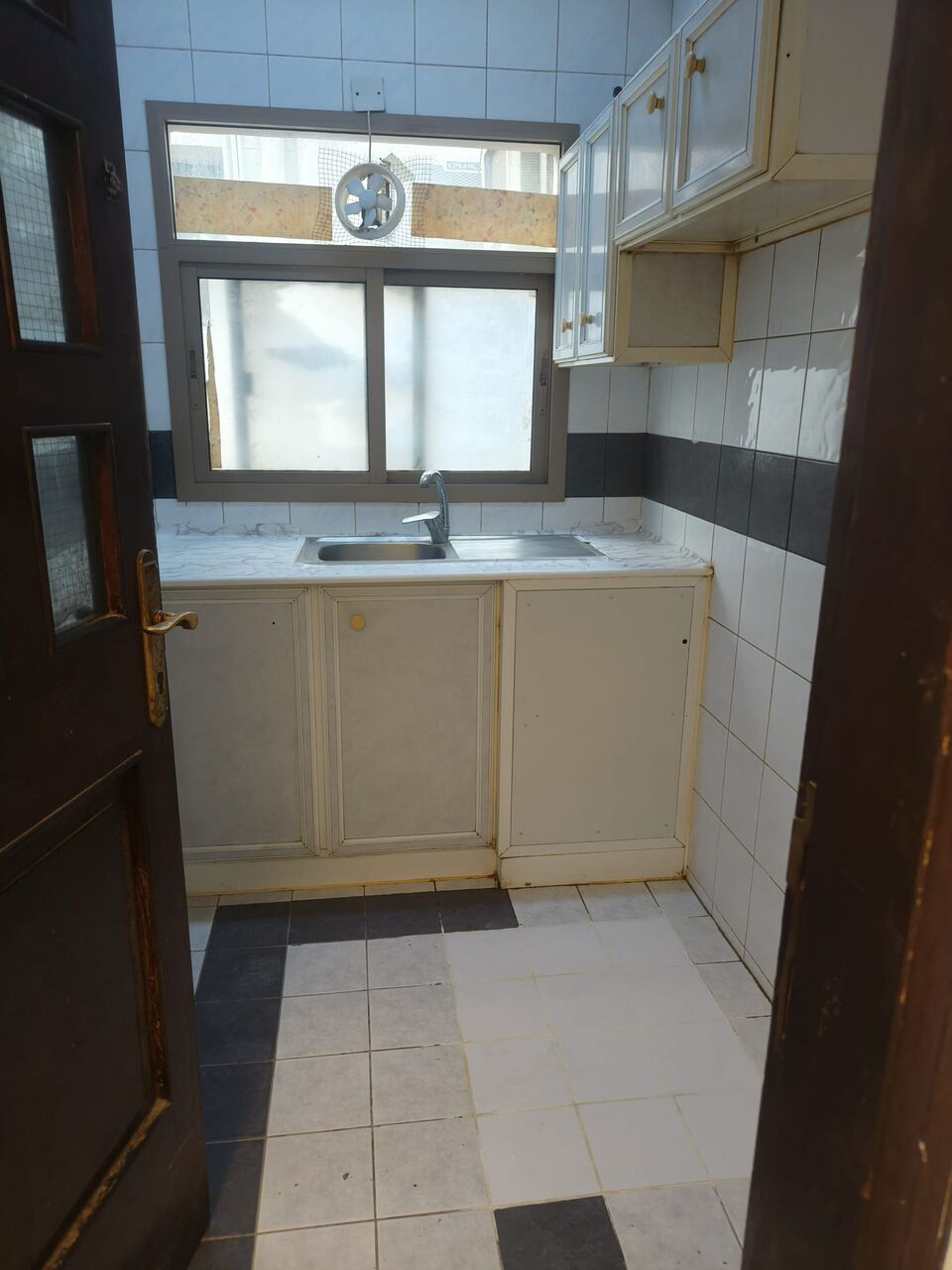 Hoora, Apartments, Flats, Houses & Villas, BHD 170/month,  1 BR,  1 Bhk With 30 Bhd Ewa Limit - 170 Bhd Per Month