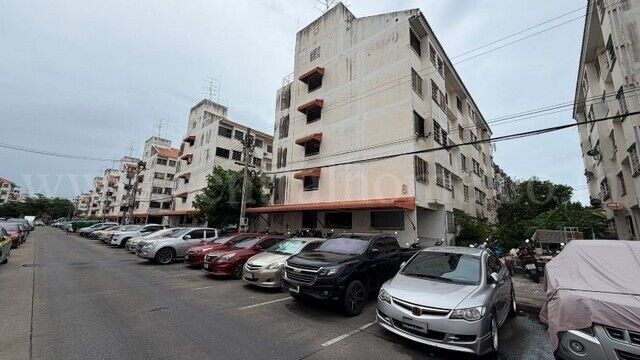 Bangkok, Real Estate For Sale, THB 490000,  1 BR,  33 Sq. Meter,  Baan Eua-Athorn Bueng Kum 1, Building 8, Soi Seri Thai 43, Cheap Price.