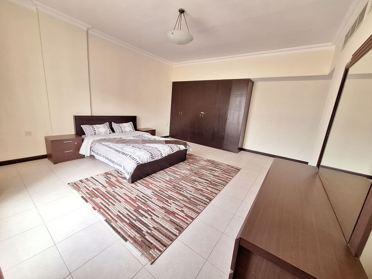 Juffair, Apartments, Flats, Houses & Villas, BHD 350/month,  Furnished,  2 BR,  150 Sq. Meter,  Highly Spacious | Free Wifi & Hk | Closed Kitchen | Family Building | With CPR Address
