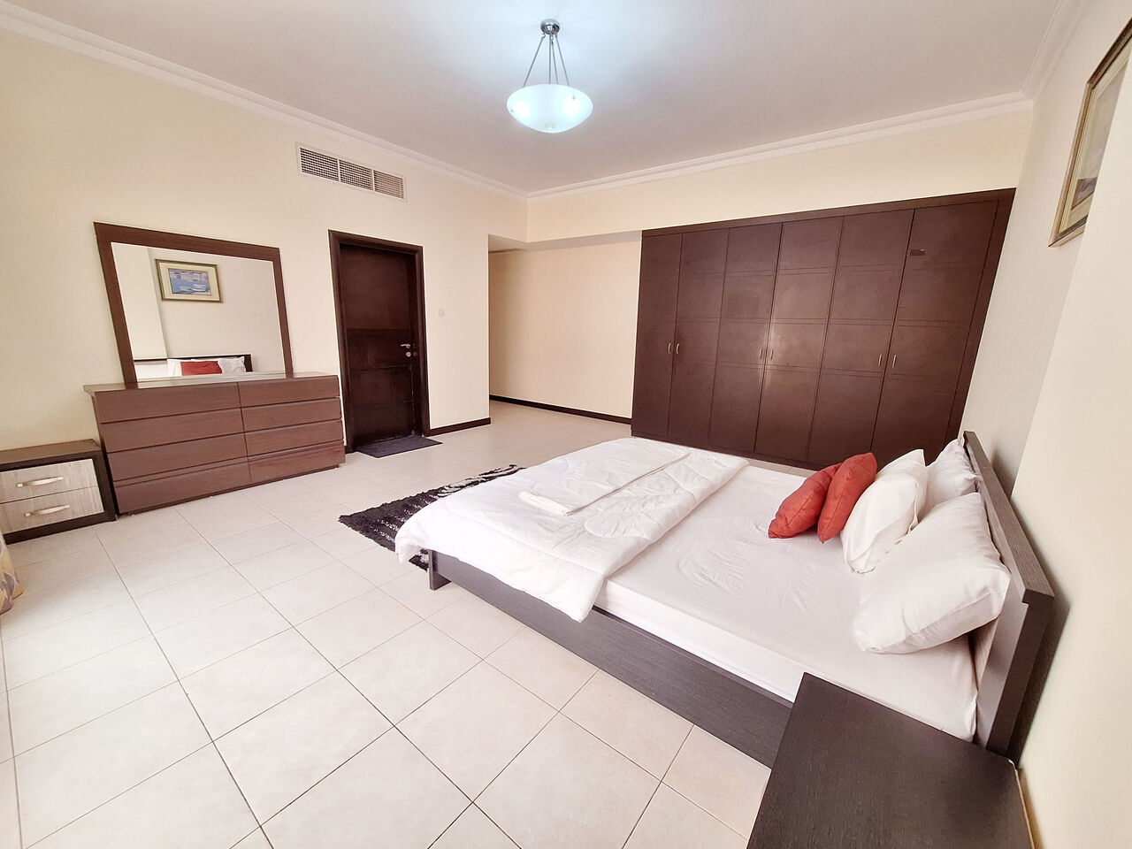 Juffair, Apartments, Flats, Houses & Villas, BHD 350/month,  Furnished,  2 BR,  150 Sq. Meter,  Highly Spacious | Free Wifi & Hk | Closed Kitchen | Family Building | With CPR Address