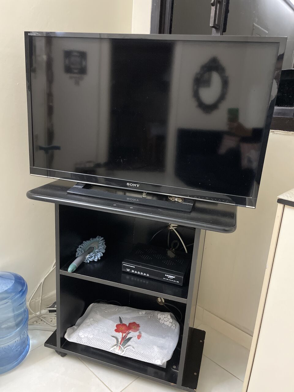 Jeddah, Electronics, SAR 100,  Tv, Sewing Machine, Computer Table