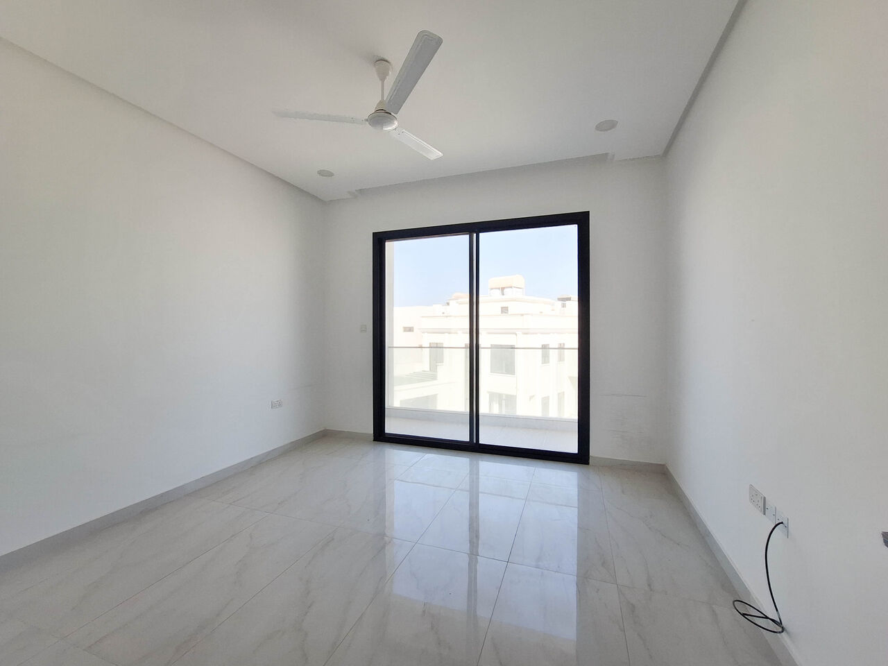 Manama, Apartments, Flats, Houses & Villas, BHD 350/month,  3 BR,  For Rent A Semi-furnished Apartment In Bu Quwah (Saraya 2) Area.