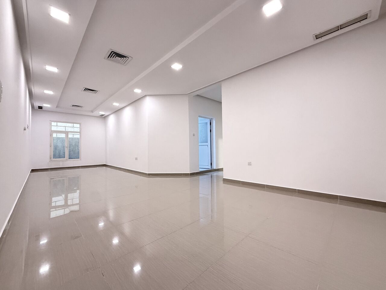 Salwa, Apartments, Flats, Houses & Villas, KWD 550/month,  Salwa - Nice 3 Bedrooms Apartment With Balcony