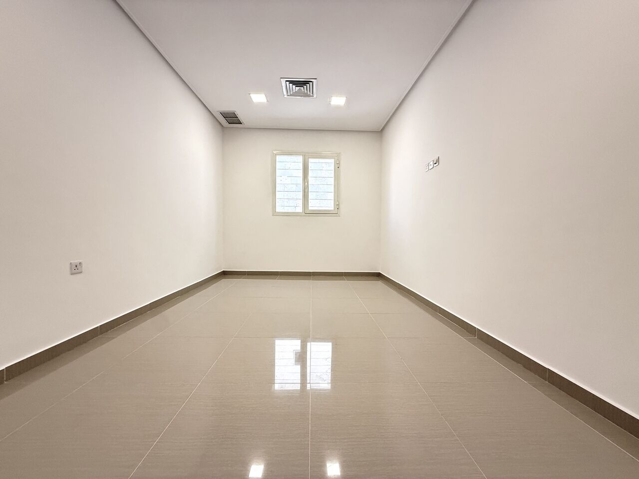 Salwa, Apartments, Flats, Houses & Villas, KWD 550/month,  Salwa - Nice 3 Bedrooms Apartment With Balcony