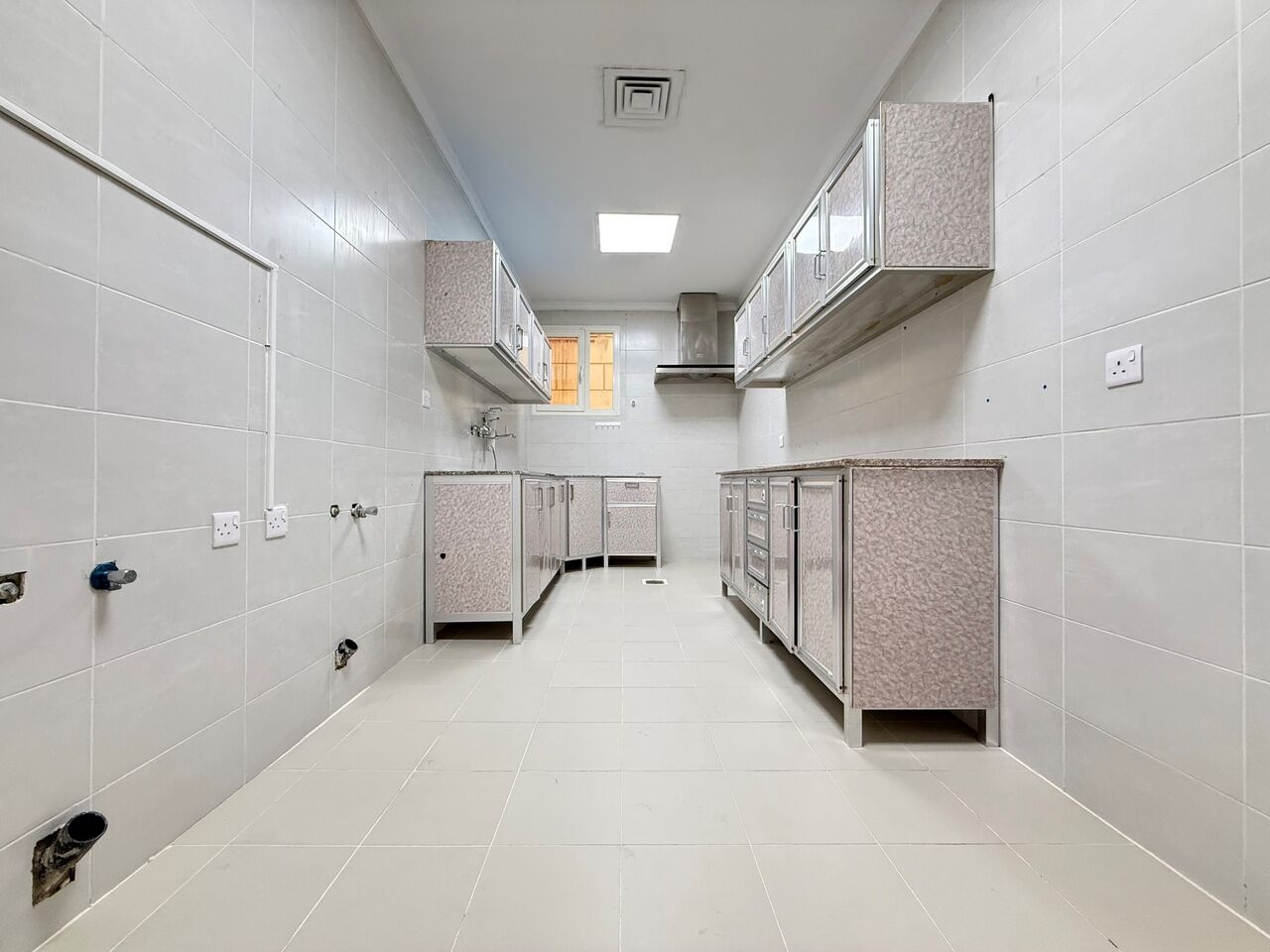 Salwa, Apartments, Flats, Houses & Villas, KWD 550/month,  Salwa - Nice 3 Bedrooms Apartment With Balcony