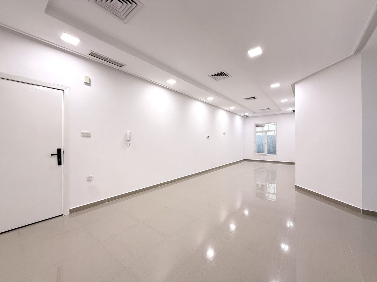 Salwa, Apartments, Flats, Houses & Villas, KWD 550/month,  Salwa - Nice 3 Bedrooms Apartment With Balcony