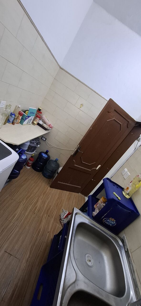 Jeddah, Rooms for Rent, SAR 1000/month,  Furnished,  I Am Offering A Single Room In My 02 Rooms Flat.