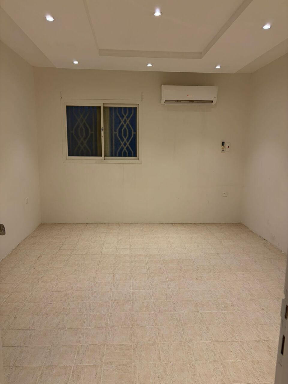 Al Rawdah, Apartments, Flats, Houses & Villas, SAR 52000/year,  4 BR,  Large Family Aparetment Ground Floor With 4 Beadrooms 2bath Kitchen Open Loan