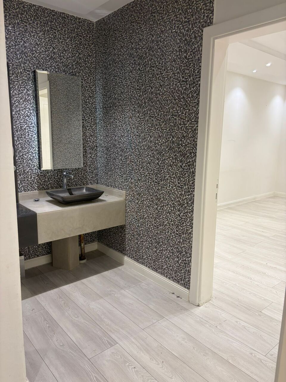 Al Rawdah, Apartments, Flats, Houses & Villas, SAR 52000/year,  4 BR,  Large Family Aparetment Ground Floor With 4 Beadrooms 2bath Kitchen Open Loan
