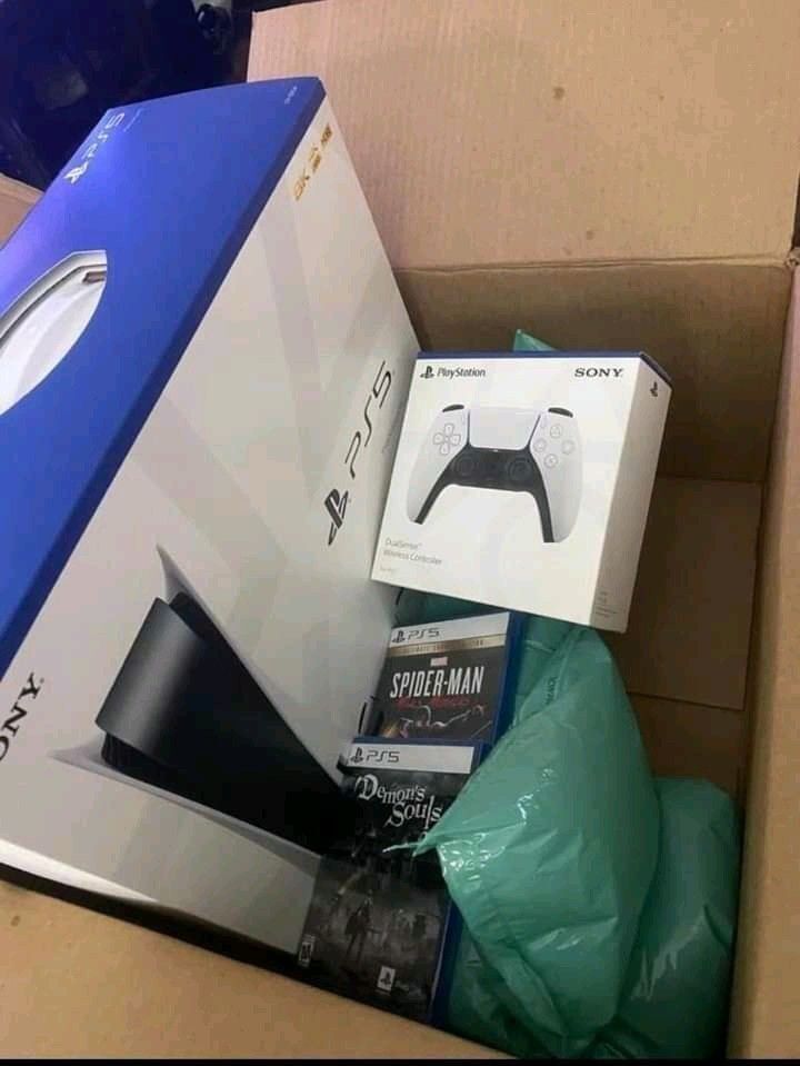 Dallas, Toys & Games, USD 500,  Sony PSP Gaming Bundle &ndash; 1 Pad + 7 Games Included!