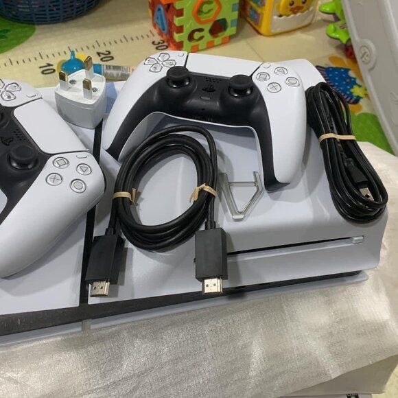 Dallas, Toys & Games, USD 500,  Sony PSP Gaming Bundle &ndash; 1 Pad + 7 Games Included!