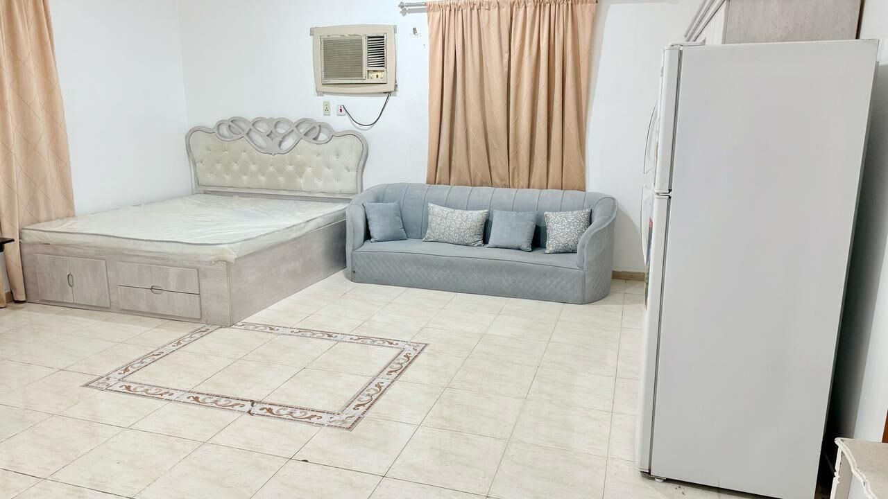 Al Dana, Sublets, SAR 1300/month,  1300 Per Month. Single Large Room With Small Kitchen And Toilet