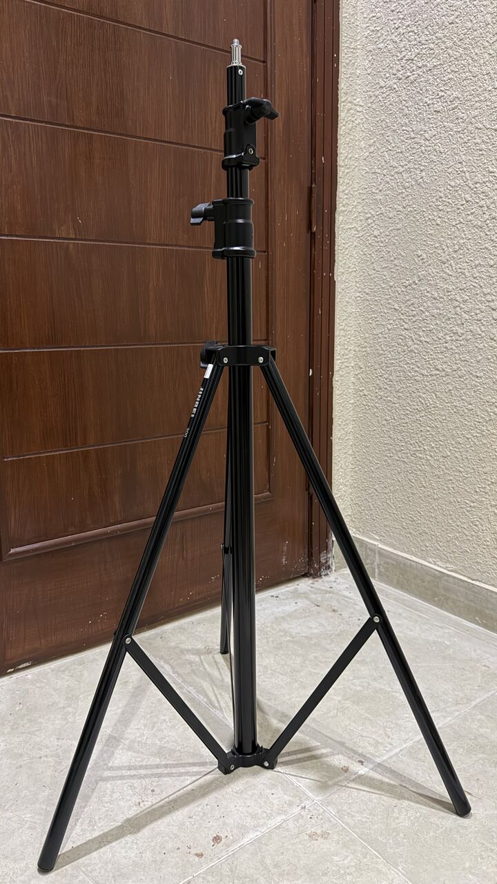Jeddah, Electronics, SAR 950,  Professional Ring LED Light Kit &ndash; Excellent Condition