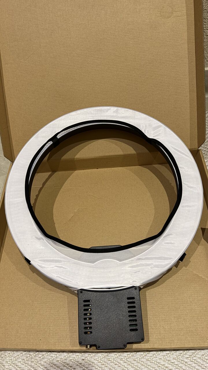 Jeddah, Electronics, SAR 950,  Professional Ring LED Light Kit &ndash; Excellent Condition