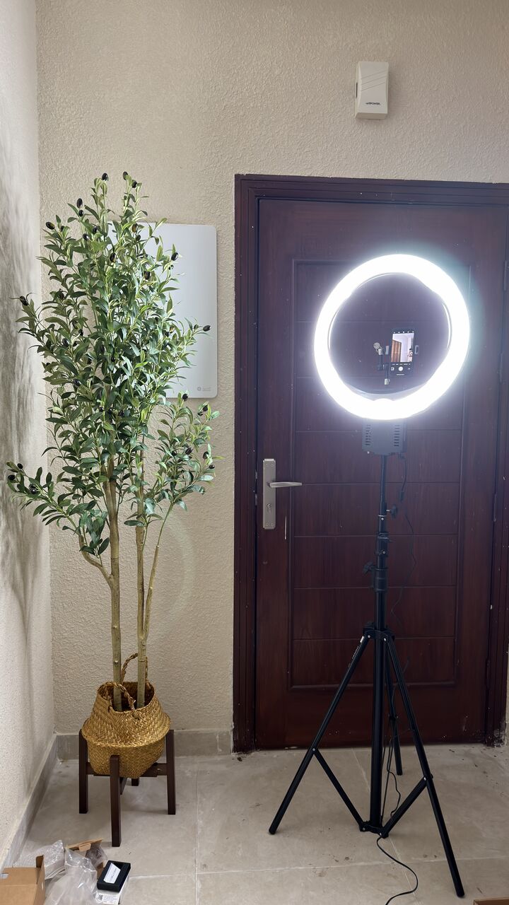 Jeddah, Electronics, SAR 950,  Professional Ring LED Light Kit &ndash; Excellent Condition