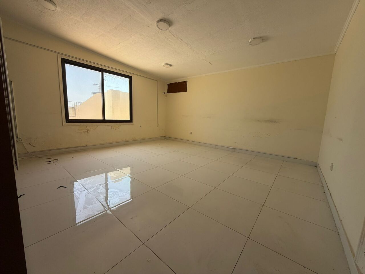 Hoora, Offices, BHD 300,  Office Flat For Rent In Hoora | Near French Embassy | Big Terrace Area