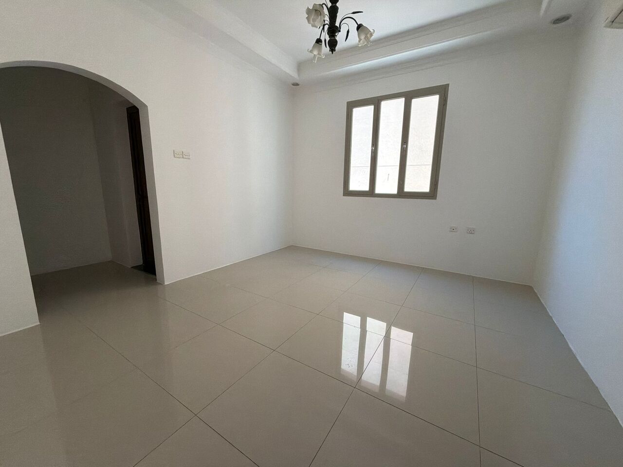 Mahooz, Offices, BHD 300,  Office Flat For Rent In Mahooz | Near Tropicana | Prime Business Location