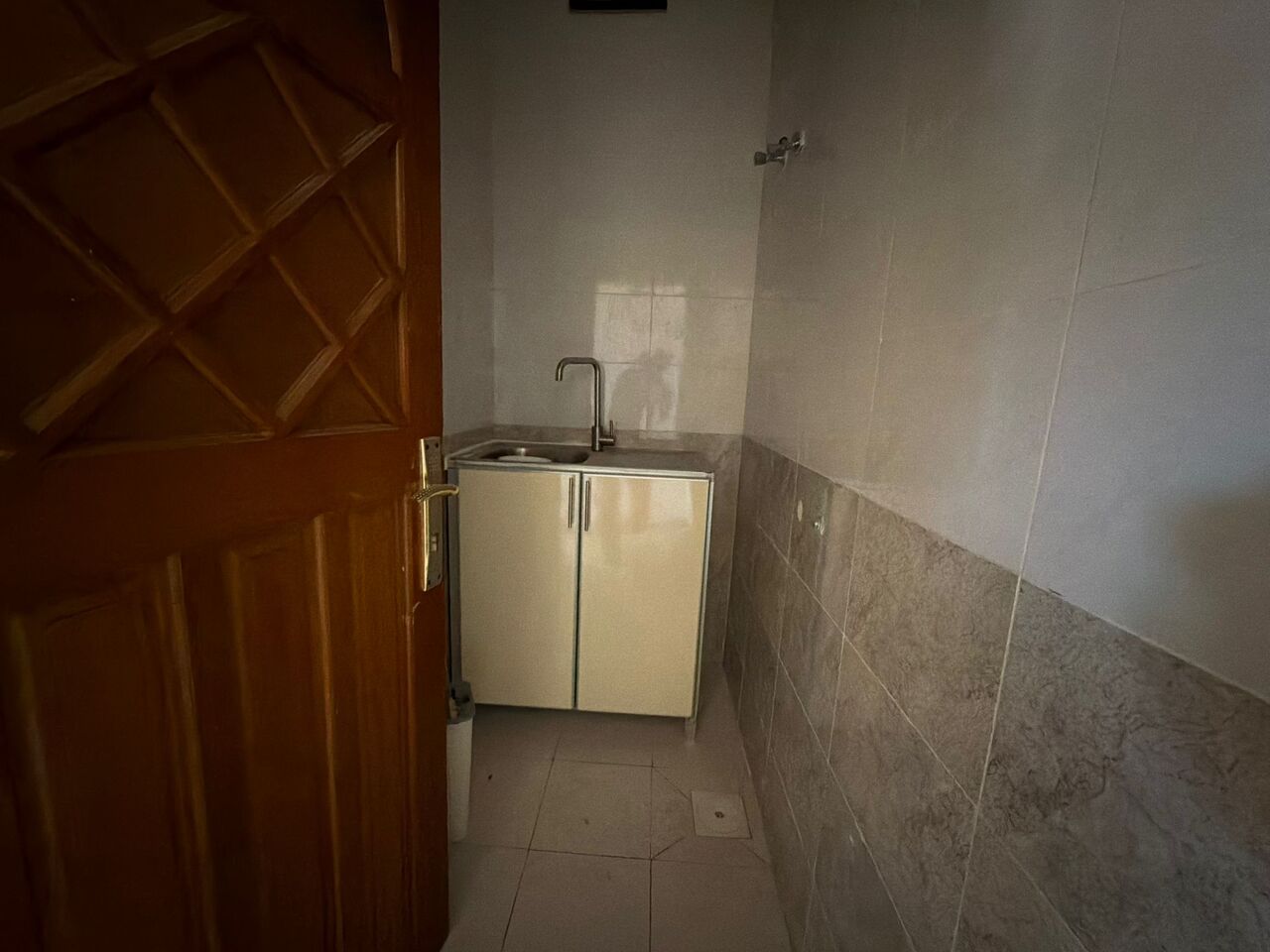 Mahooz, Offices, BHD 240,  Office Flat For Rent In Mahooz