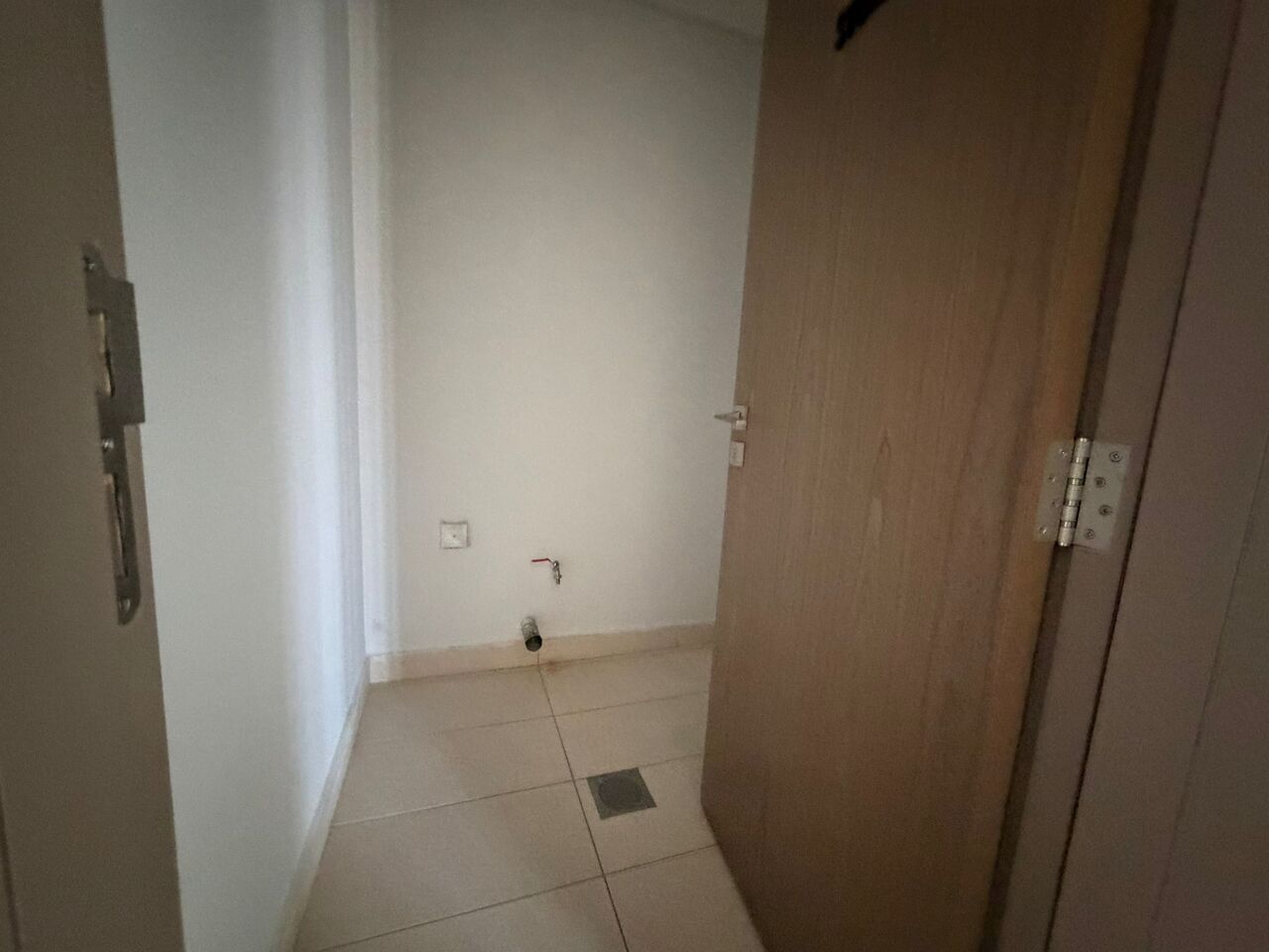 Segaya, Offices, BHD 450,  2 Room Office Flat For Rent In Segaya | Near Mega Mart |