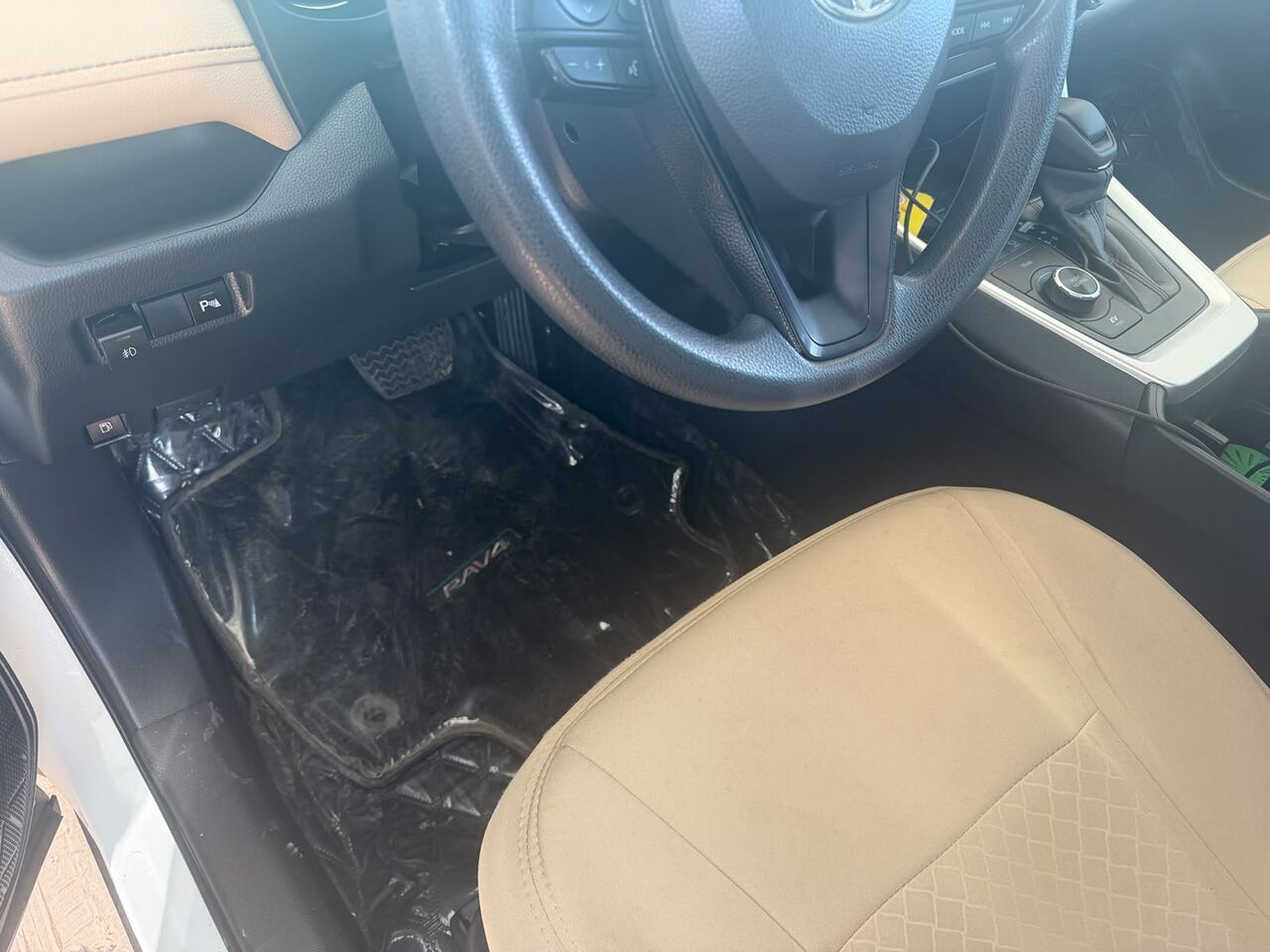 Riyadh, Vehicles, Cars & Trucks , SAR 2000,  Toyota RAV4 Hybrid,  2025,  Automatic,  23000 KM,  Rav4 HEV Hybrid  Model.
