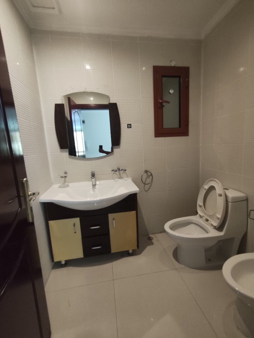 Adliya, Apartments, Flats, Houses & Villas, BHD 480/year,  3 BR,  Gorgeous Fully Furnished 3 Bhk Flat At Adliya Just For 480 Bhd