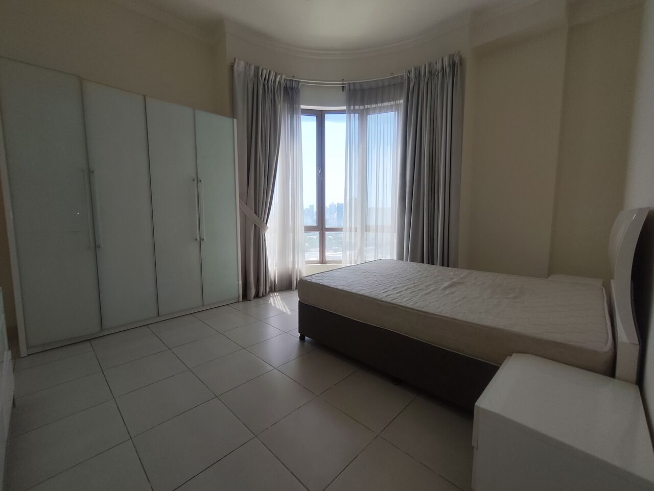 Adliya, Apartments, Flats, Houses & Villas, BHD 500/year,  3 BR,  Gorgeous Fully Furnished 3 Bhk Flat At Adliya Just For 500 Bhd