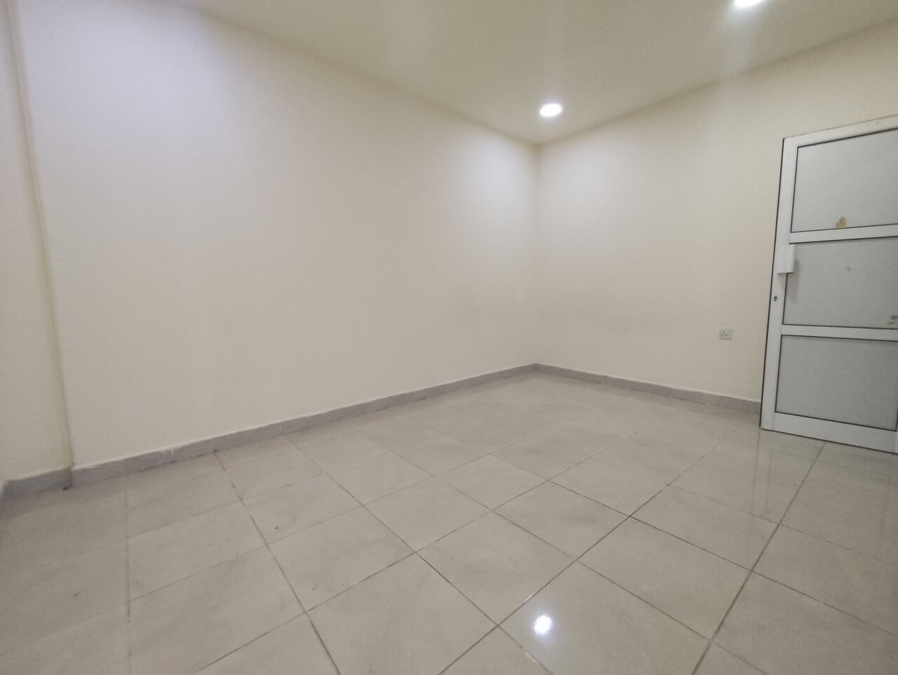 Segaya, Apartments, Flats, Houses & Villas, BHD 140/year,  1 BR,  Gorgeous Semi Furnished Studio Flat At Segaya Walk Just For 140 Bhd