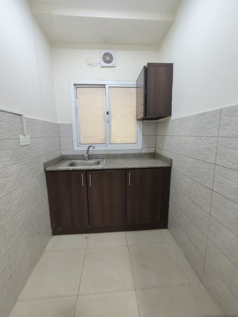 Segaya, Apartments, Flats, Houses & Villas, BHD 140/year,  1 BR,  Gorgeous Semi Furnished Studio Flat At Segaya Walk Just For 140 Bhd