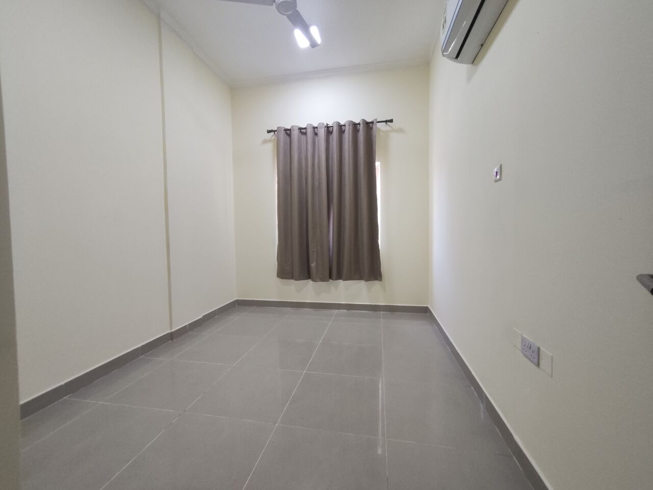 Segaya, Apartments, Flats, Houses & Villas, BHD 250/year,  2 BR,  Gorgeous Semi Furnished 2 Bhk Flat At Segaya Walk Just For 250 Bhd