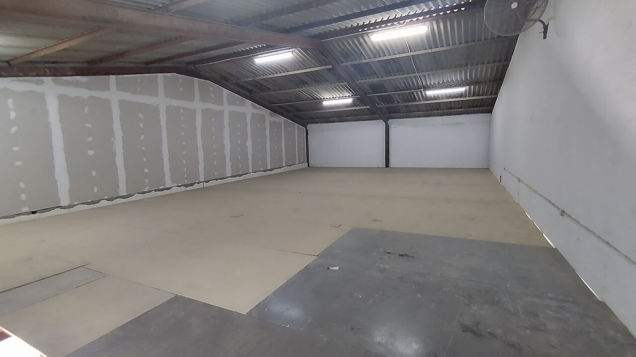 Jannusan, Warehouses, BHD 350,  200 Sq. Meter,  Jannusan:- Store/Warehouse On Rent Without Address..