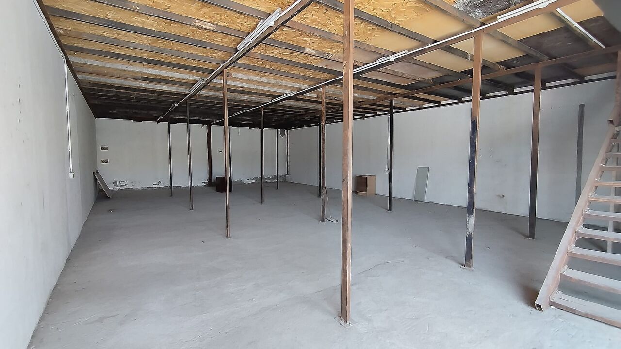 Jannusan, Warehouses, BHD 350,  200 Sq. Meter,  Jannusan:- Store/Warehouse On Rent Without Address..