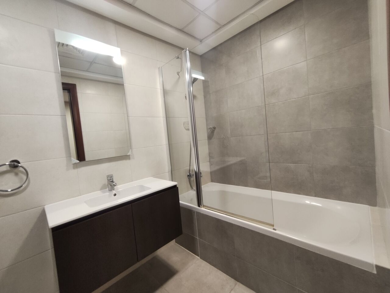 Manama, Apartments, Flats, Houses & Villas, BHD 500/year,  2 BR,  Gorgeous Fully Furnished 2 Bhk Flat At Al Umalhassamjust For 500 Bhd
